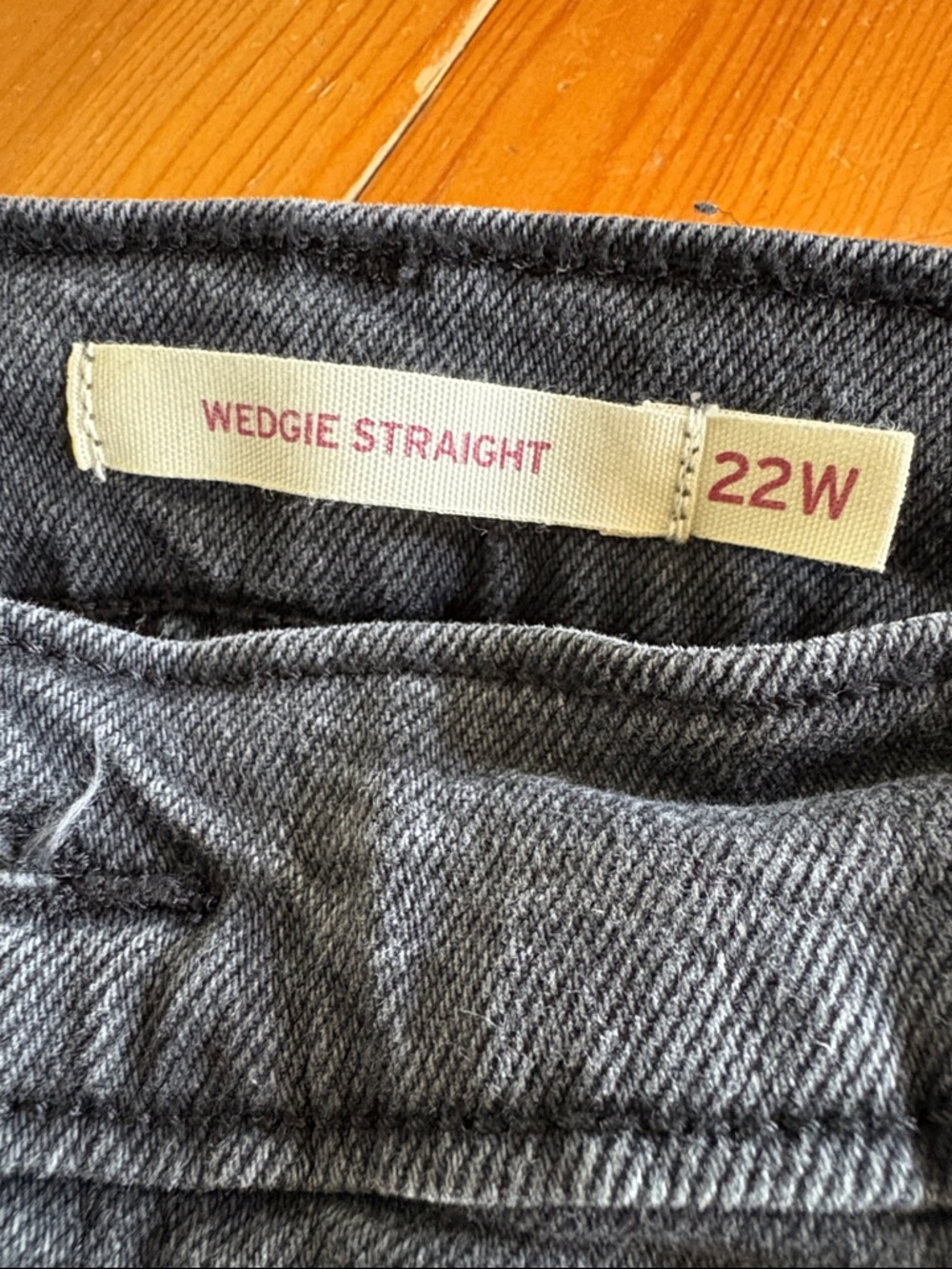 Levi's Womens Plus Size Wedgie Straight Jeans Cut Black 22W NWOT - Picture 5 of 5